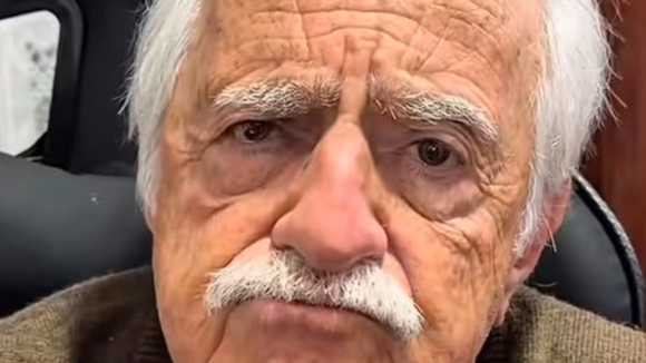 'Na minha época, a gente brincava de amarelinha': aos 93 anos, Ary Fontoura se choca com nova febre do 'farmar aura' entre adolescentes e faz desabafo sincerão