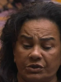 O que aconteceu com Solange Couto? Atriz passa mal na madrugada do 'BBB 26' e precisa ser levada ao confessionário às pressas