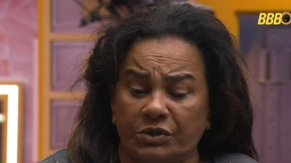 O que aconteceu com Solange Couto? Atriz passa mal na madrugada do 'BBB 26' e precisa ser levada ao confessionário às pressas