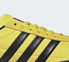 Tênis Adidas Tokyo apresenta novo modelo de tênis confortável com solado de borracha para caminhar.