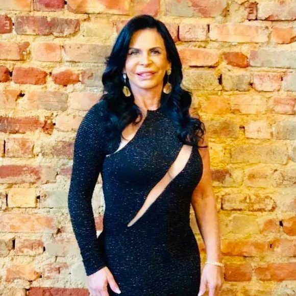 Gretchen começou a apostar em algumas técnicas estéticas para melhorar sua aparência