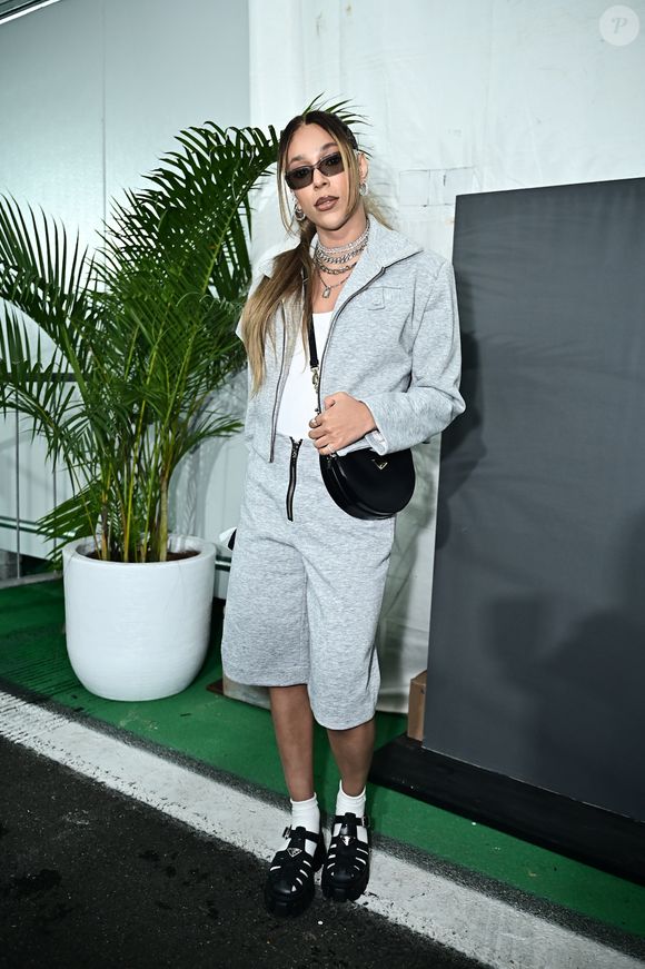 The Town 2025: Erika Hilton elegeu um conjunto de moletom cinza bem diferentão para o primeiro dia de evento