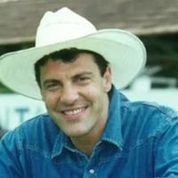 1º neto de Gerson Brenner nasce 22 dias após morte do avô, galã da Globo nos anos 1990; foto do bebê é revelada na web