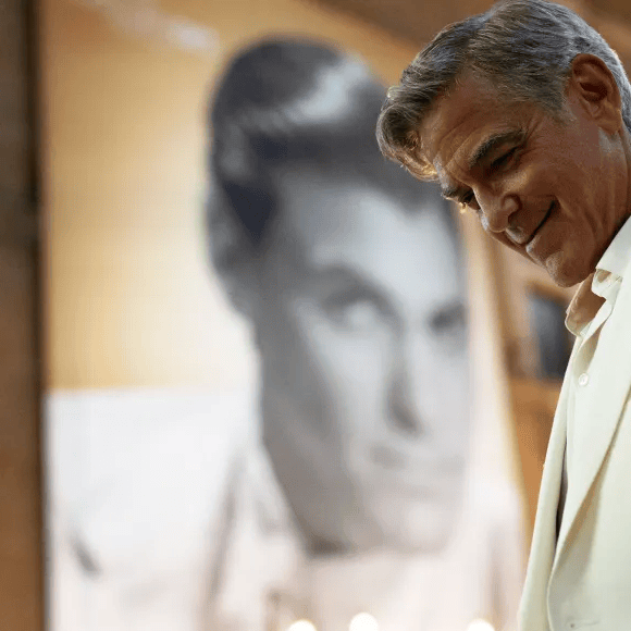 Enquanto o novo filme não começa a ser rodado, George Clooney segue em alta com o elogiado “Jay Kelly”, que estreia em novembro nos cinemas e chega à Netflix em dezembro