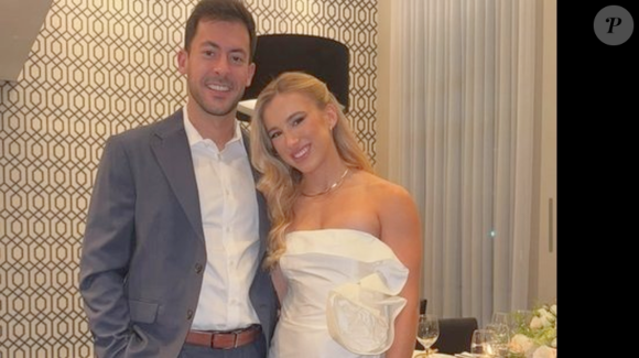 O casal havia oficializado o compromisso no início de agosto, quando ela compartilhou fotos do momento especial.