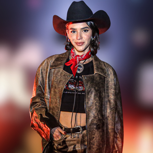 Tá liberado pensar em Festa Junina? Encontrei na [Nome da Loja(s)] looks impecáveis para mulheres 50+ brilharem no São João