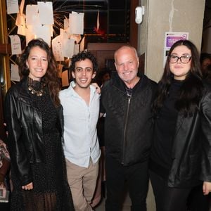 Filha de Jayme Monjardim e Tânia Mara, Maysa posou com os irmãos André e Maria Fernanda no aniversário de 68 anos do pai