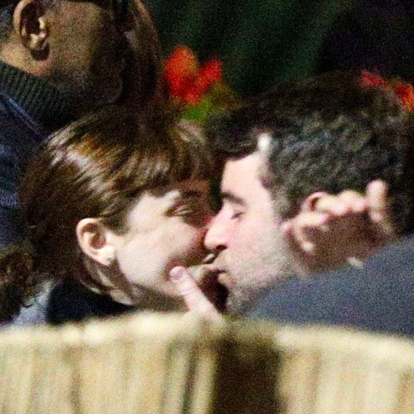 Alice Wegmann foi flagrada em clima de romance com Luiz Guilherme Niemeyer