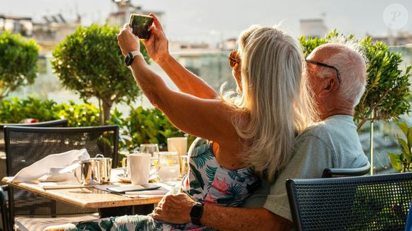 A psicologia afirma que a geração que cresceu na década de 1960 tem mais resiliência. Eles também acreditam que pedir ajuda é um sinal de fraqueza