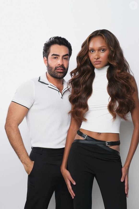 Desenvolvido pelo embaixador Jeff Salles, o Avelã Cashmere aposta em uma proposta tom sobre tom de baixa manutenção, inspirada na maciez do cashmere e em uma estética de luxo marcada pela simplicidade