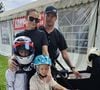 Campeão da Fórmula 1, Kimi Räikkönen afirmou que paternidade mudou sua vida: 'Quando você tem uma família, isso muda. Eu quero estar com meus filhos. Eu aproveito o tempo com a minha família. Às vezes ainda saio com minha esposa. Mas isso é algo completamente diferente. Nós todos envelhecemos, não é?'