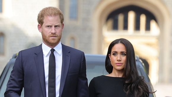 Príncipe Harry enfurecido por Meghan Markle e tio sangrando: agressão na Família Real é exposta em livro e verdade vem à tona. 'Posso confirmar...'