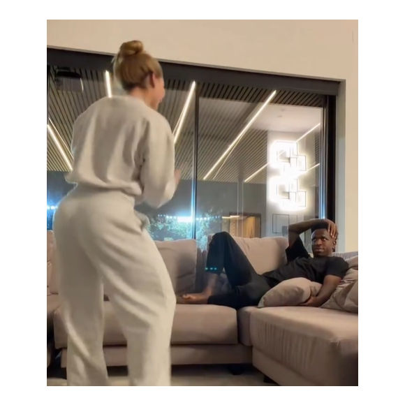 Virginia Fonseca dança o pagode "Alô, Virginia" para Vini Jr., e reação divertida do jogador do Real Madrid viraliza nas redes
