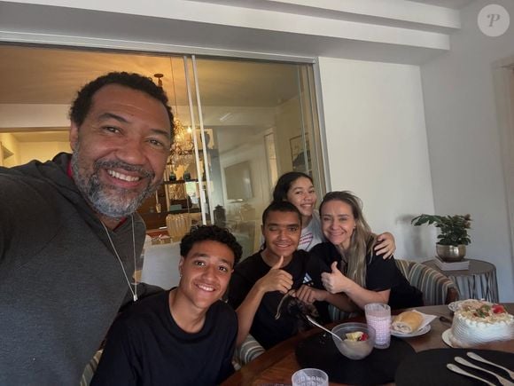 Pedro Severino já está em casa com a família
