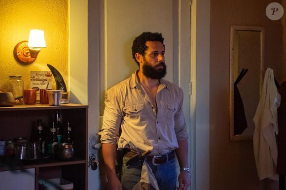 Com uma carreira sólida nos teatros e projetos menores, Amaury Lorenzo ganhou o Brasil ao interpretar Ramiro em 'Terra e Paixão' (2023)