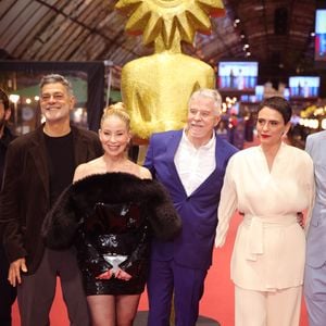 Miguel Falabella posa com Danielle Winits e Malu Galli no Festival do Cinema de Gramado