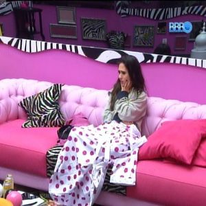 Tatá Werneck retomou a personagem Valdirene em Dona de Mim, em um crossover que animou fãs de novelas e do BBB.