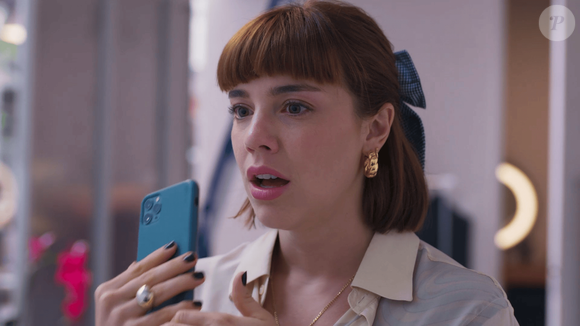 Solange (Alice Wegmann) grávida vive tensão ao ficar presa no elevador com Afonso (Humberto Carrão) em 'Vale Tudo'