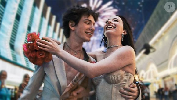 Melhor Filme do Oscar 2025, ‘Anora’ conta a história de uma stripper e mostra os bastidores da prostituição, mercado no qual a brasileira atuou durante anos