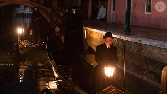 Embora não tenha conexão direta com as outras histórias, título faz parte de uma trilogia de filmes que conta ainda com 'Assassinato no Expresso do Oriente' (2017) e 'Morte no Nilo' (2022)