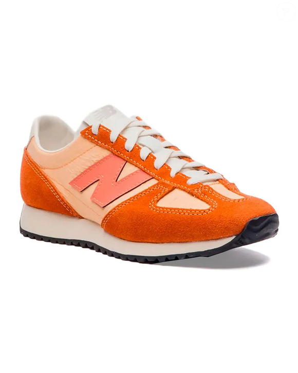 De acordo com as informações do produto, o Tênis New Balance 471 Feminino é produzido com materiais de alta qualidade e apresenta design moderno. A proposta é unir durabilidade, praticidade e estilo em um calçado pensado para acompanhar diferentes momentos do cotidiano