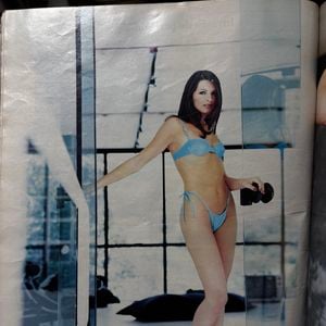 Luiza Ambiel aparece de biquíni na primeira foto de seu ensaio na Playboy