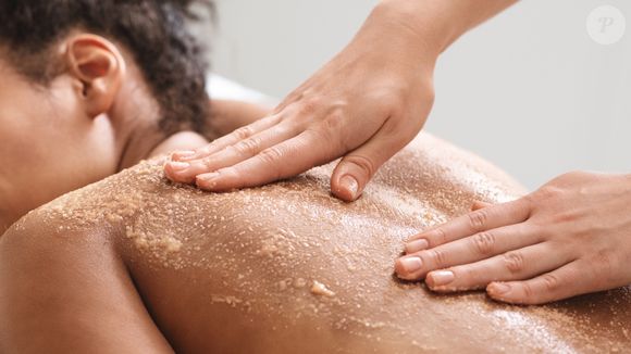 Quando falamos de esfoliação, ela pode não ser inofensiva principalmente em casos de pele seca e sensível