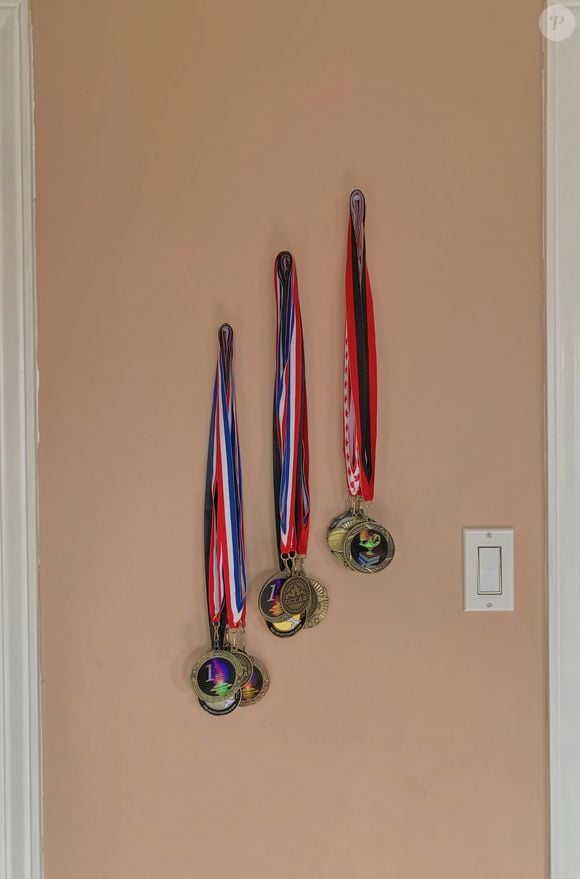 O ouro e a prata registram alta histórica no valor nos últimos meses. As informações a seguir são da revista Forbes