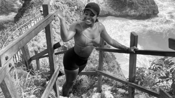 'Aos prantos aqui': Tatá Werneck, Jeniffer Nascimento e mais famosos lamentam morte de Juliana Marins, brasileira de 26 anos desaparecida em vulcão na Indonésia