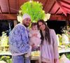 Neymar, Helena e Amanda Kimberlly posam juntos na comemoração íntima de 1 ano da filha, realizada em Jundiaí (SP)