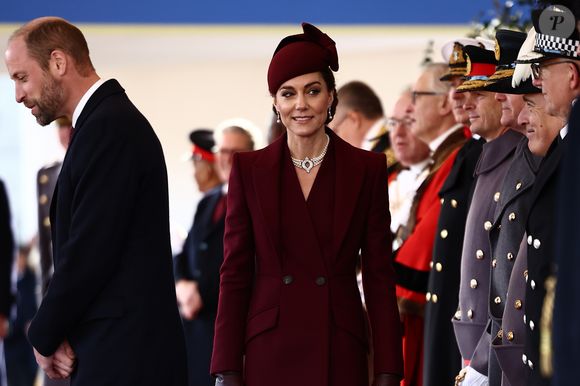 Como será que Kate Middleton está lidando com a 'pressão' para se tornar rainha?