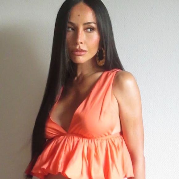 Grávida, Sabrina Sato aposta em produção da Alaïa para destacar o barrigão em novo ensaio fotográfico