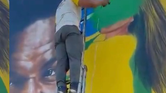 Gente? Virgínia Fonseca é retirada de mural da Copa do Mundo após término com Vini Jr.