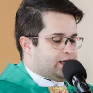 O padre Danilo César, de Areial, na Paraíba, associou a morte de Preta Gil à fé da família em religiões de matriz africana