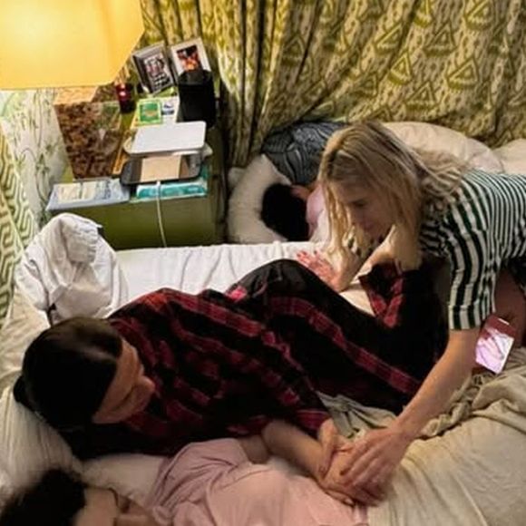 Carolina Dieckmmann contou ter passado os últimos dias grudada a Preta Gil