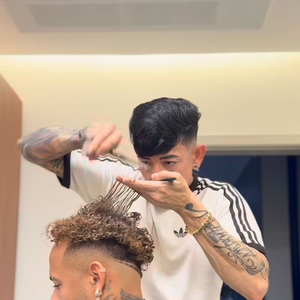 Neymar voltou ao moicano para a Copa do Mundo de 2026, mas o novo visual acabou virando alvo de memes e comentários divertidos nas redes sociais