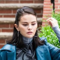 Selena Gomez vive pesadelo na Justiça: cantora é processada em R$ 5,2 milhões por suposta fraude milionária em empresa de saúde mental; entenda!
