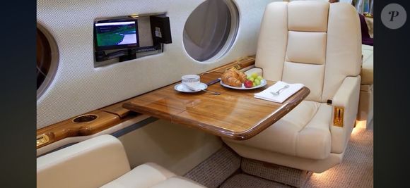 Cabine do avião de Lionel Messi aposta em conforto com poltronas reclináveis e layout para descanso