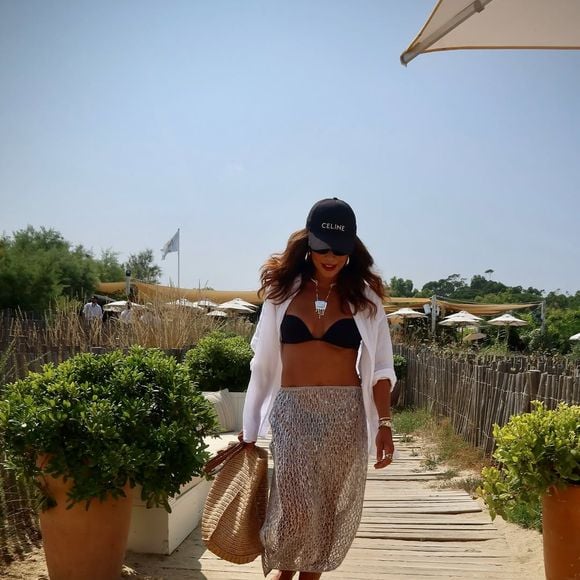 A atriz Juliana Paes prioriza corpo forte e funcional para encarar a rotina intensa de trabalho e o samba na Sapucaí