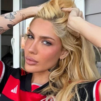 Parecem sapatilhas de balé, mas são os novos tênis da Nike na cor 'rubro-negro' que já quero combinar com a camisa do Flamengo no próximo jogo