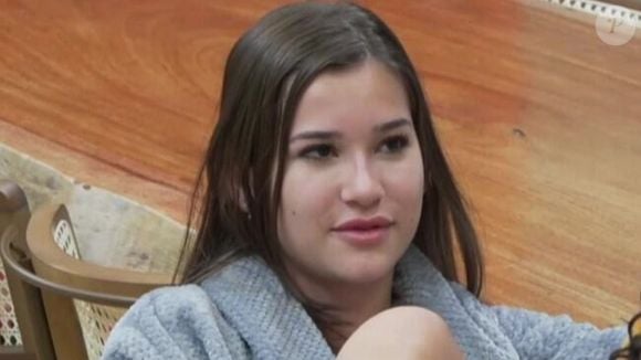 A Fazenda 17: Duda Wendling é a que tem menos votos para ficar, de acordo com a enquete UOL, com 30,66%