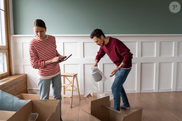 Você pode começar aplicando o método no lugar onde passa mais tempo ou no ambiente mais bagunçado da sua casa, que volta a ficar desorganizado com facilidade ao longo dos dias