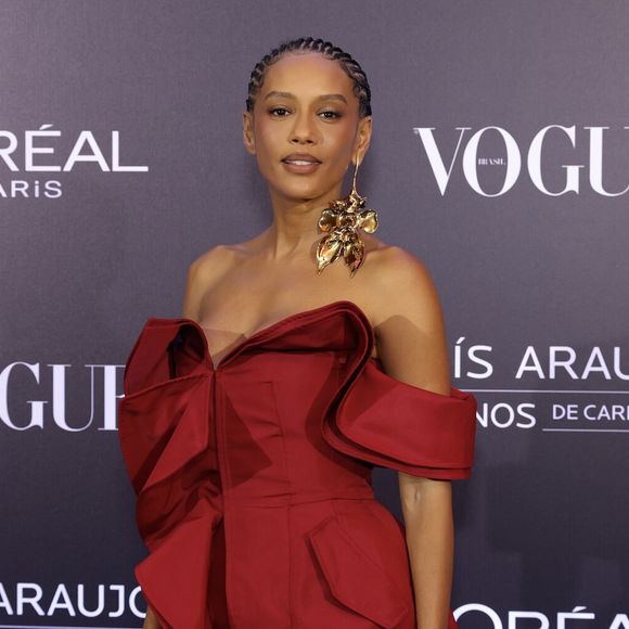 Festa de Taís Araújo: além das três décadas no ar, o evento celebrou os 15 anos da parceria da atriz com a L’Oréal Paris e o lançamento de uma edição especial da revista Vogue