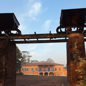 Construída em 1820, a Casa Gialla, fazenda de Edu Guedes em Araras, no interior de São Paulo, passa por uma ampla restauração para receber o casamento de Ana Hickmann e Edu Guedes. Segundo a Quem, a propriedade tem mais de 180 anos e está sendo preparada para a celebração do casal