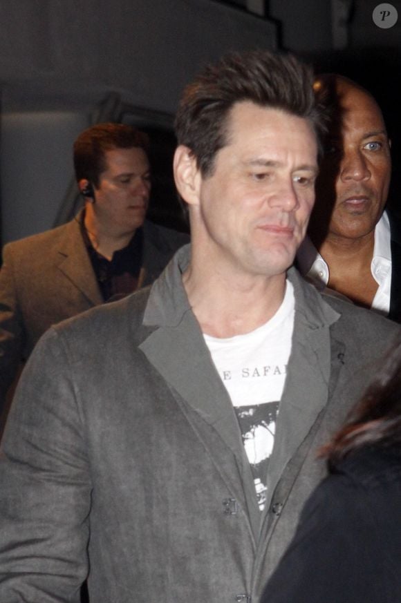 Filme 'O Mundo de Andy' despertou sinal da depressão em Jim Carrey: 'Me fez perceber que existiu um personagem me interpretando por toda a minha vida (...). O fato é que você não existe. Você não é nada a não ser ideias'