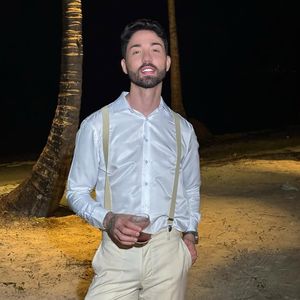 Rico Melquiades fez um lifting facial para acabar com a flacidez em sua pele e marcas de acne