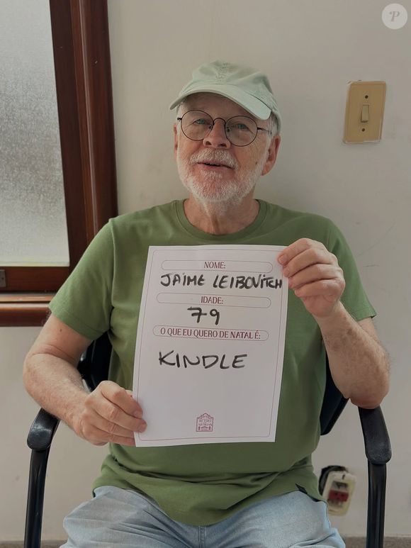 O ator Jaime Leibovitch, que, recentemente, fez uma participação na novela ‘Êta Mundo Melhor’, pediu um Kindle, aparelho eletrônico que permite a leitura de livros