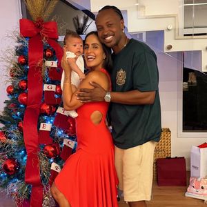 Carol Peixinho e Thiaguinho celebraram o nascimento de seu primeiro filho, Bento, nascido em 19 de setembro de 2025