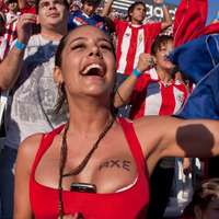 Quase ninguém sabe, mas Larissa Riquelme, musa da Copa de 2010, recusou R$ 1 milhão da Playboy por motivo polêmico