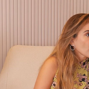 A cantora Wanessa Camargo afirmou que as críticas sobre sua aparência, talento e sobrenome deixaram marcas profundas em sua trajetória